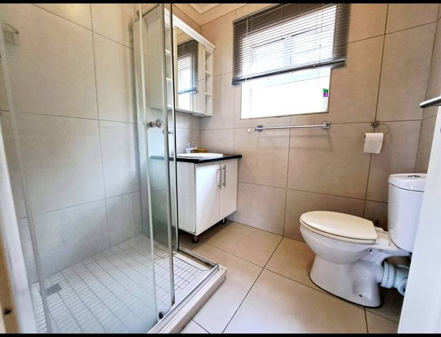 2 BEDROOM APARTMENT FOR SALE IN PADFIELD PARK